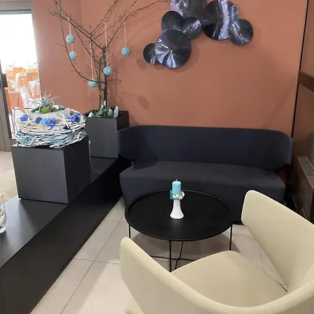 酒店 Junior 波杰布拉迪